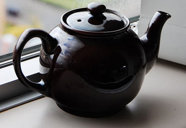 How to Store Tea Leaves Between Steepings Feature Image